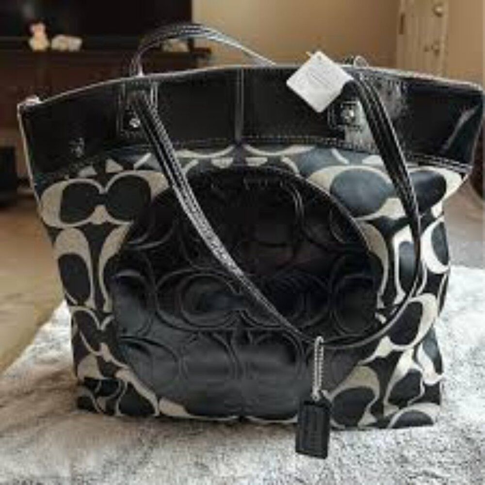 Coach Laura Black Tote